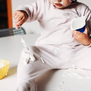 Comment enlever les taches sur les vêtements pour bébé - Vanish